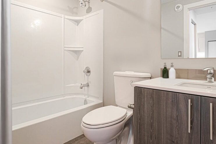 The Oaks_Bath